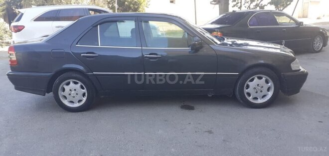 Mercedes C 220 1995, 200,000 km - 2.2 л - Sumqayıt