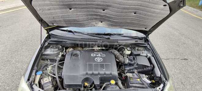 Toyota Corolla 2005, 253,000 km - 1.4 l - Qusar