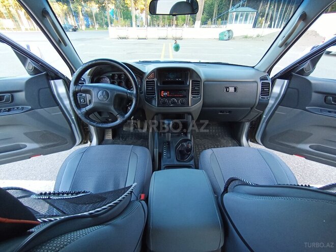 Mitsubishi Pajero 2006, 297,000 km - 3.0 l - Sumqayıt