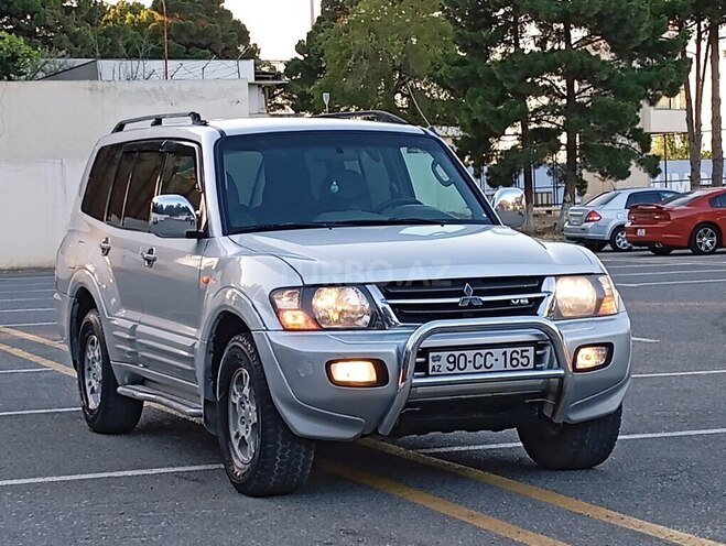 Mitsubishi Pajero 2006, 297,000 km - 3.0 l - Sumqayıt