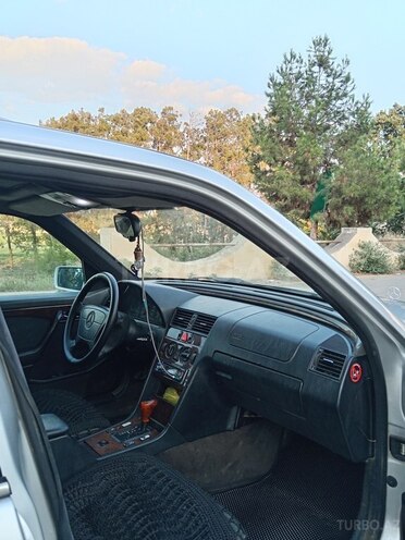 Mercedes C 220 d 1997, 243,685 km - 2.2 l - Bərdə