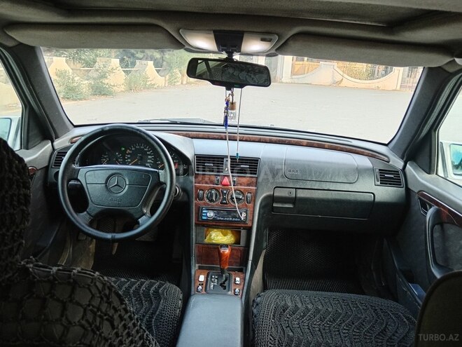 Mercedes C 220 d 1997, 243,685 km - 2.2 l - Bərdə