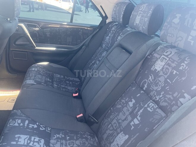 Mercedes E 240 1999, 338,211 km - 2.4 l - Bakı