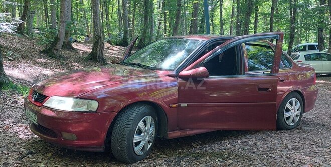 Opel Vectra 1999, 310,200 km - 2.5 l - Quba