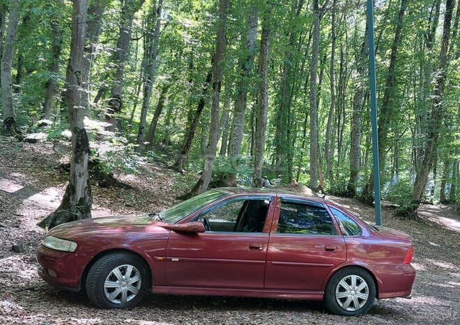 Opel Vectra 1999, 310,200 km - 2.5 l - Quba
