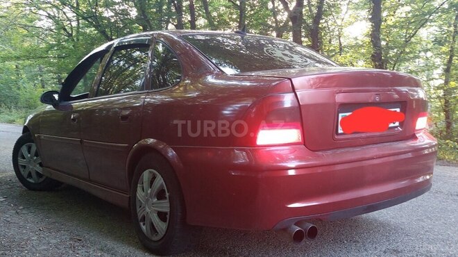 Opel Vectra 1999, 310,200 km - 2.5 l - Quba