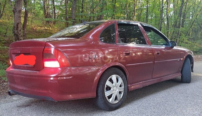 Opel Vectra 1999, 310,200 km - 2.5 l - Quba