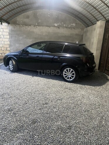 Opel Antara 2004, 220,000 km - 1.4 l - Şəki