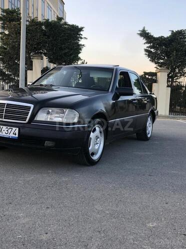 Mercedes C 220 1993, 300,409 km - 2.2 l - Bakı