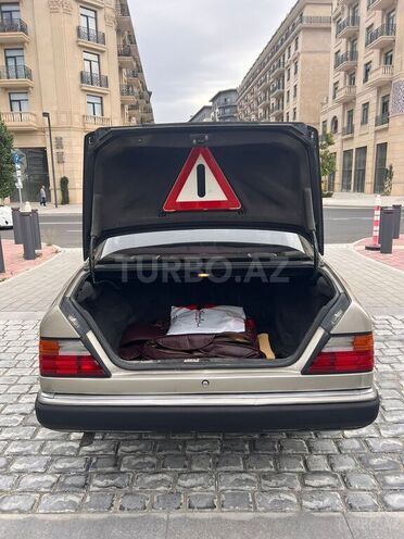 Mercedes E 200 1993, 362,323 km - 2.0 l - Şəmkir