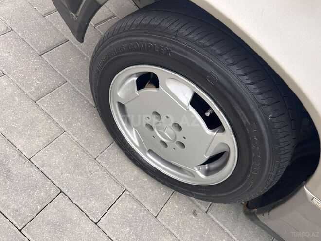 Mercedes E 200 1993, 362,323 km - 2.0 l - Şəmkir