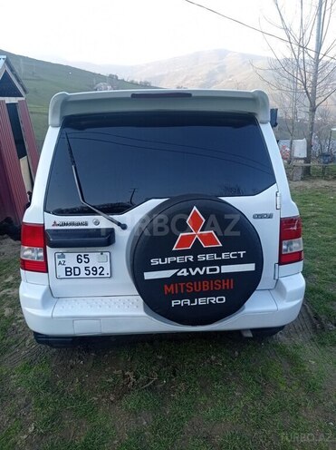 Mitsubishi Pajero io 2001, 134,000 km - 2.0 l - Yardımlı
