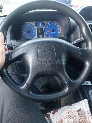 Mitsubishi Pajero io 2001, 134,000 km - 2.0 l - Yardımlı