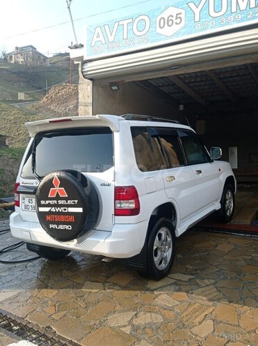 Mitsubishi Pajero io 2001, 134,000 km - 2.0 l - Yardımlı
