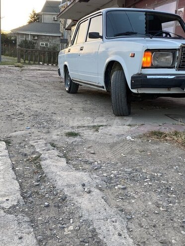 LADA (VAZ) 2107 2007, 225,000 km - 1.6 l - Quba