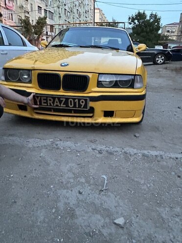 BMW 325 1996, 300,000 km - 2.5 l - Sumqayıt