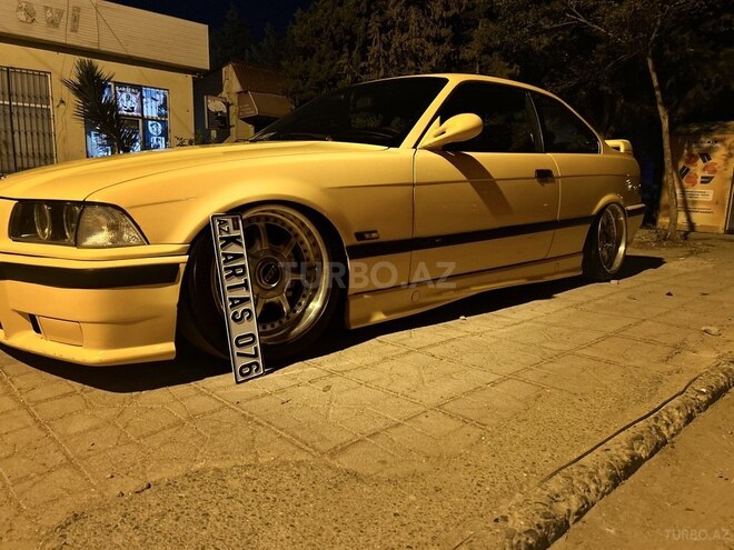 BMW 325 1996, 300,000 km - 2.5 l - Sumqayıt