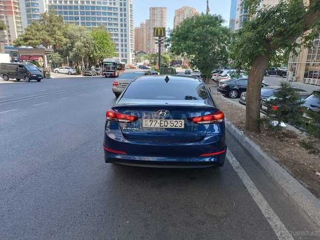 Hyundai Elantra 2016, 220,480 km - 2.0 l - Bakı