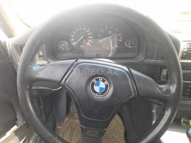 BMW 520 1989, 255,000 km - 2.0 l - Bakı