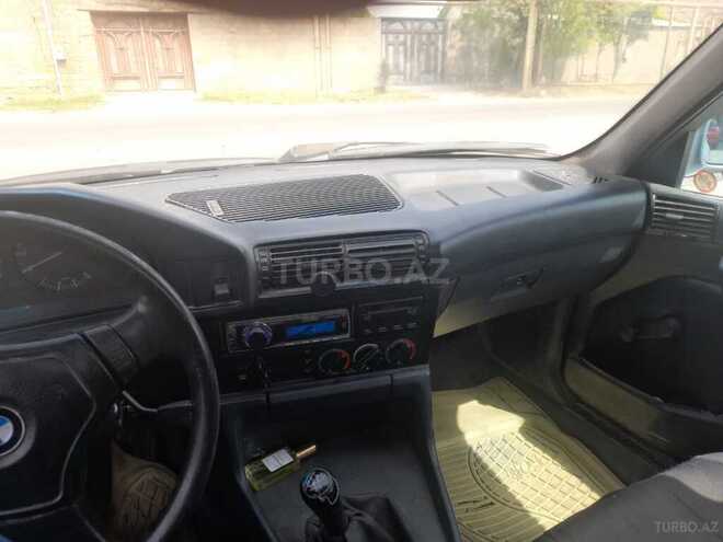 BMW 520 1989, 255,000 km - 2.0 l - Bakı