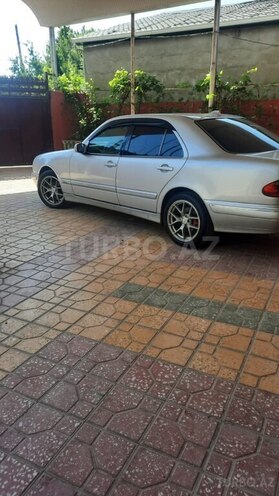 Mercedes E 220 2000, 352,423 km - 2.0 l - Bakı