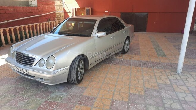 Mercedes E 220 2000, 352,423 km - 2.0 l - Bakı
