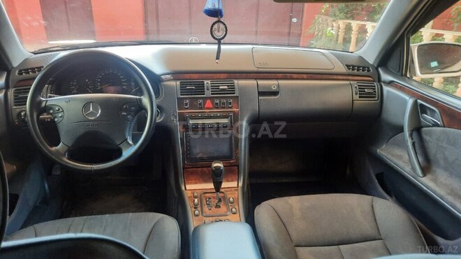 Mercedes E 220 2000, 352,423 km - 2.0 l - Bakı