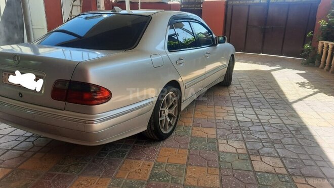 Mercedes E 220 2000, 352,423 km - 2.0 l - Bakı