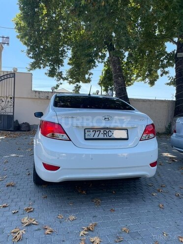 Hyundai Accent 2016, 76,800 km - 1.4 l - Göyçay