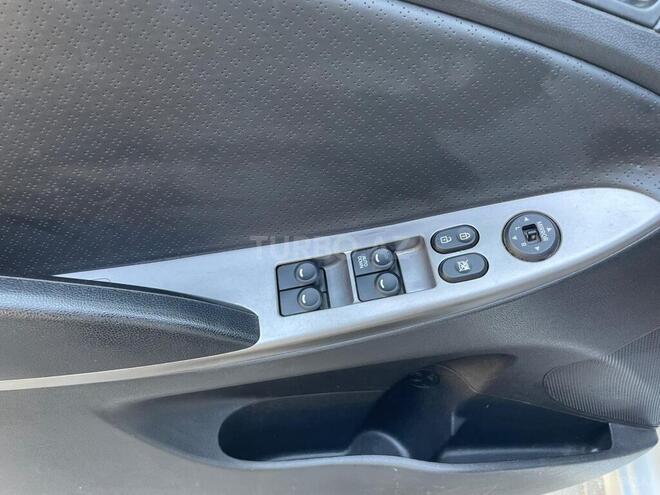 Hyundai Accent 2016, 76,800 km - 1.4 l - Göyçay