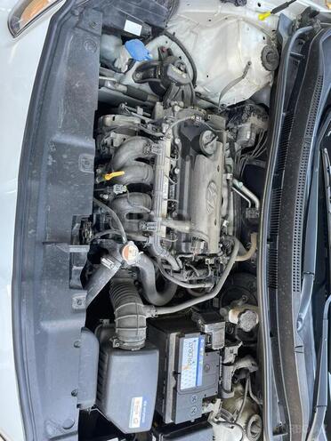 Hyundai Accent 2016, 76,800 km - 1.4 l - Göyçay