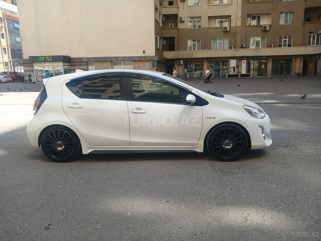 Toyota Aqua 2015, 30,000 km - 1.5 l - Bakı