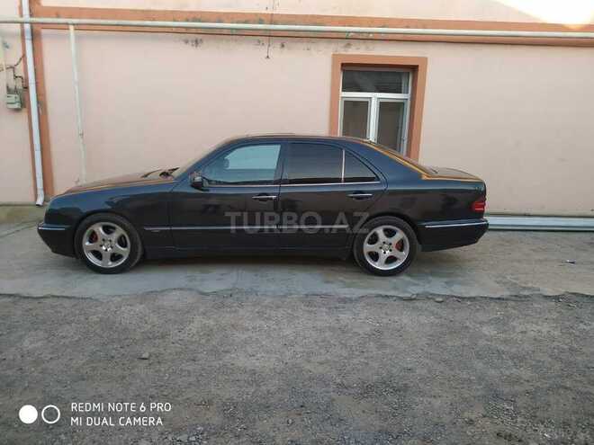 Mercedes E 320 2000, 214,000 km - 3.2 l - Bakı