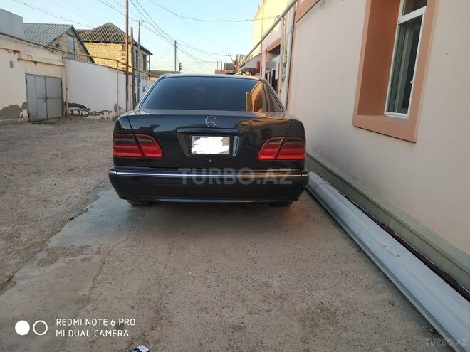 Mercedes E 320 2000, 214,000 km - 3.2 l - Bakı
