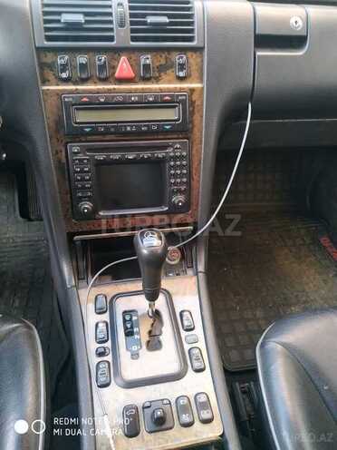 Mercedes E 320 2000, 214,000 km - 3.2 l - Bakı