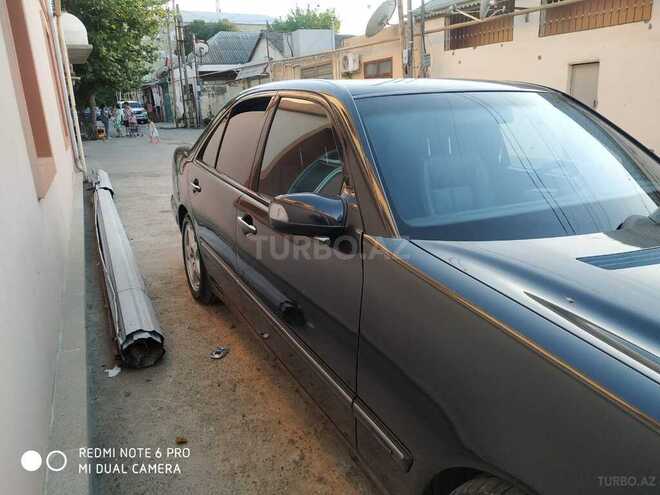 Mercedes E 320 2000, 214,000 km - 3.2 l - Bakı