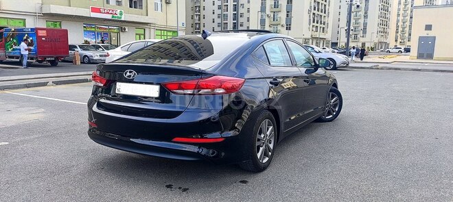 Hyundai Elantra 2017, 76,600 km - 2.0 l - Bakı