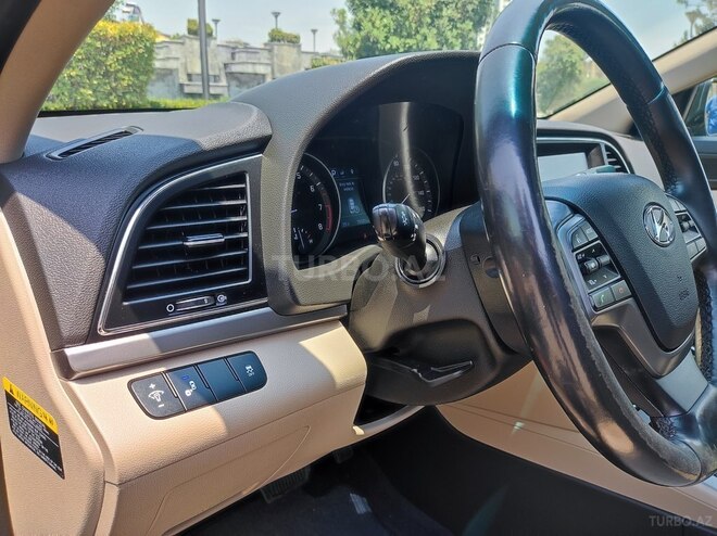 Hyundai Elantra 2017, 76,600 km - 2.0 l - Bakı