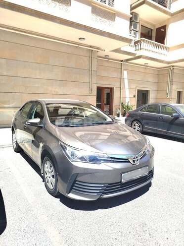 Toyota Corolla 2017, 193,000 km - 1.6 l - Bakı