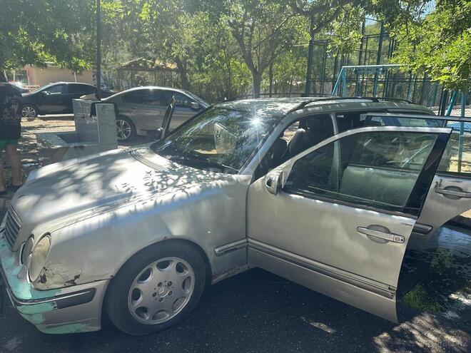 Mercedes E 220 d 1999, 555,000 km - 2.2 л - Bakı