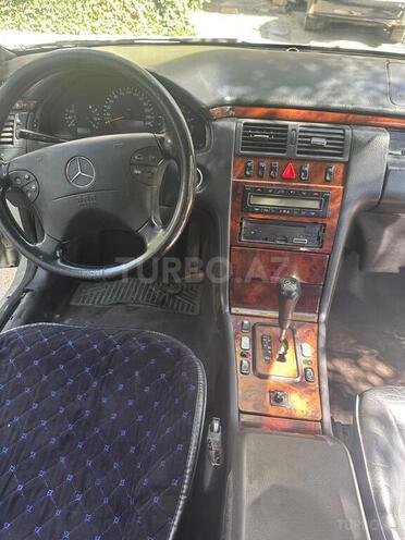 Mercedes E 220 d 1999, 555,000 km - 2.2 л - Bakı