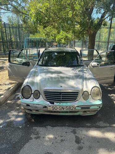 Mercedes E 220 d 1999, 555,000 km - 2.2 л - Bakı