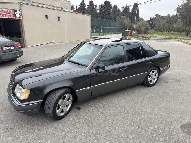 Mercedes E 220 1994, 390,000 km - 2.2 л - Bakı