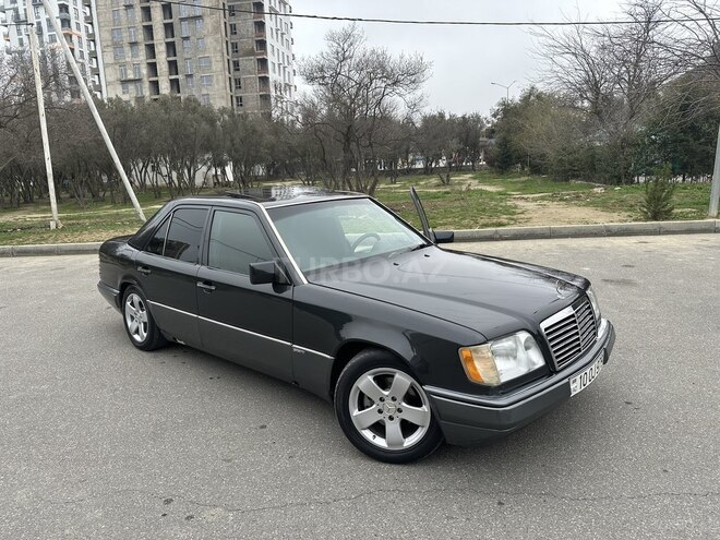 Mercedes E 220 1994, 390,000 km - 2.2 л - Bakı