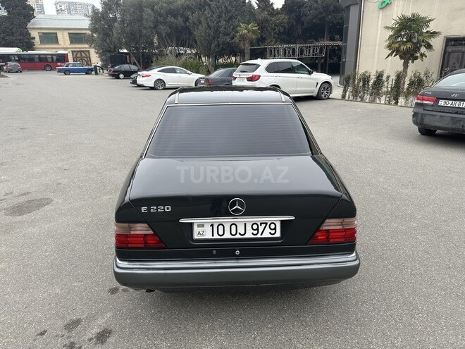 Mercedes E 220 1994, 390,000 km - 2.2 л - Bakı