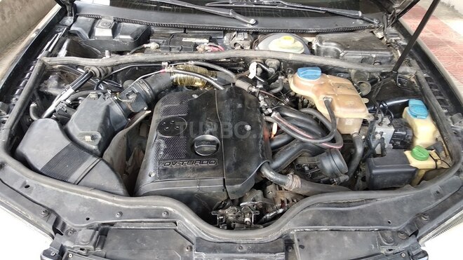 Volkswagen Passat 1999, 235,000 km - 1.8 l - Gəncə