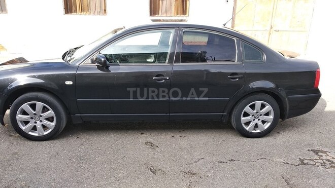 Volkswagen Passat 1999, 235,000 km - 1.8 l - Gəncə