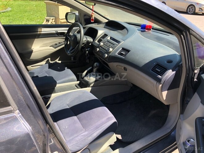Honda Civic 2009, 215,225 km - 1.3 л - Bakı