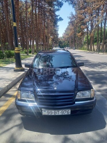 Mercedes C 200 1997, 810,697 km - 2.0 l - Naftalan
