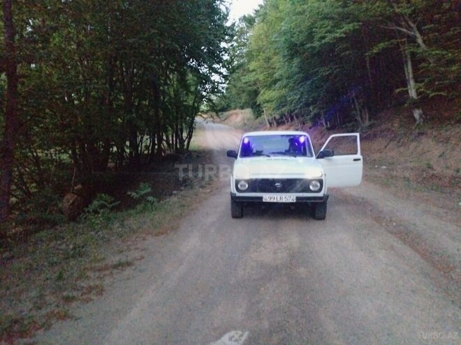 LADA (VAZ) 2121 Niva (4x4) 2012, 166,000 km - 1.7 l - Lerik